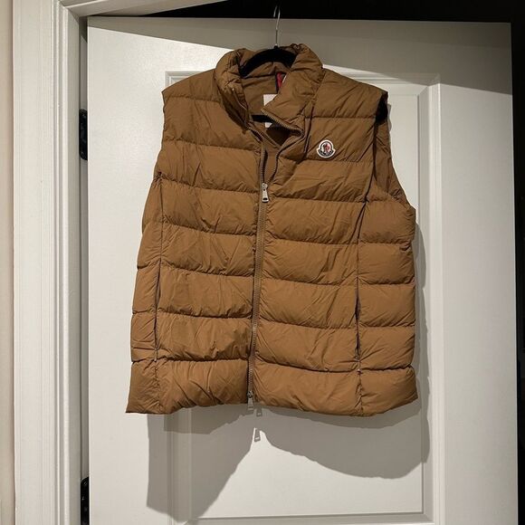 Moncler Ghany Matte Down Quilted Vest - Picture 5 of 5